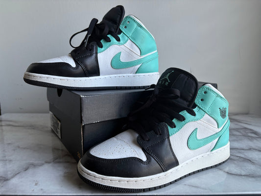 Air Jordan 1 Mid SE (GS) Size 6 Y White/Teal-Blue Hero With Box