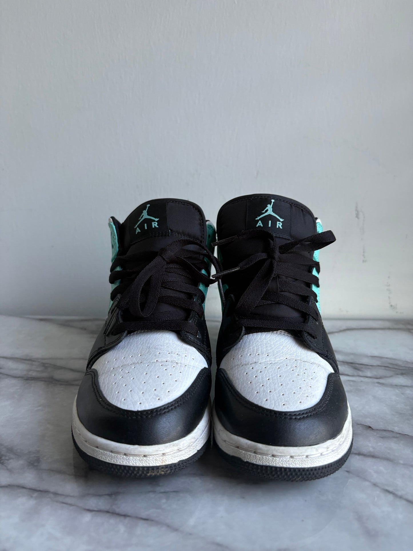 Air Jordan 1 Mid SE (GS) Size 6 Y White/Teal-Blue Hero With Box