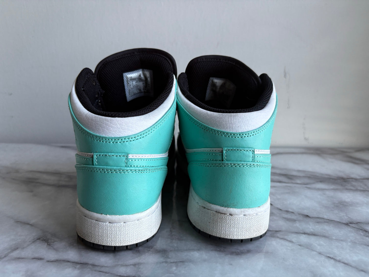 Air Jordan 1 Mid SE (GS) Size 6 Y White/Teal-Blue Hero With Box